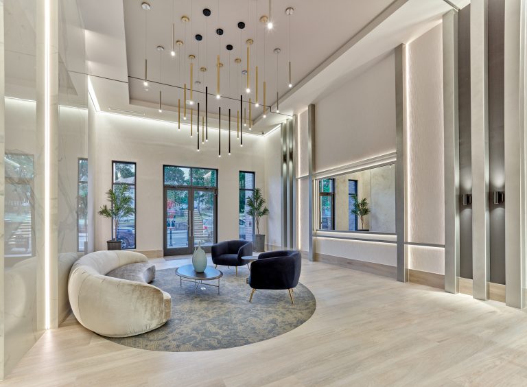 The Parker 118, Lobby