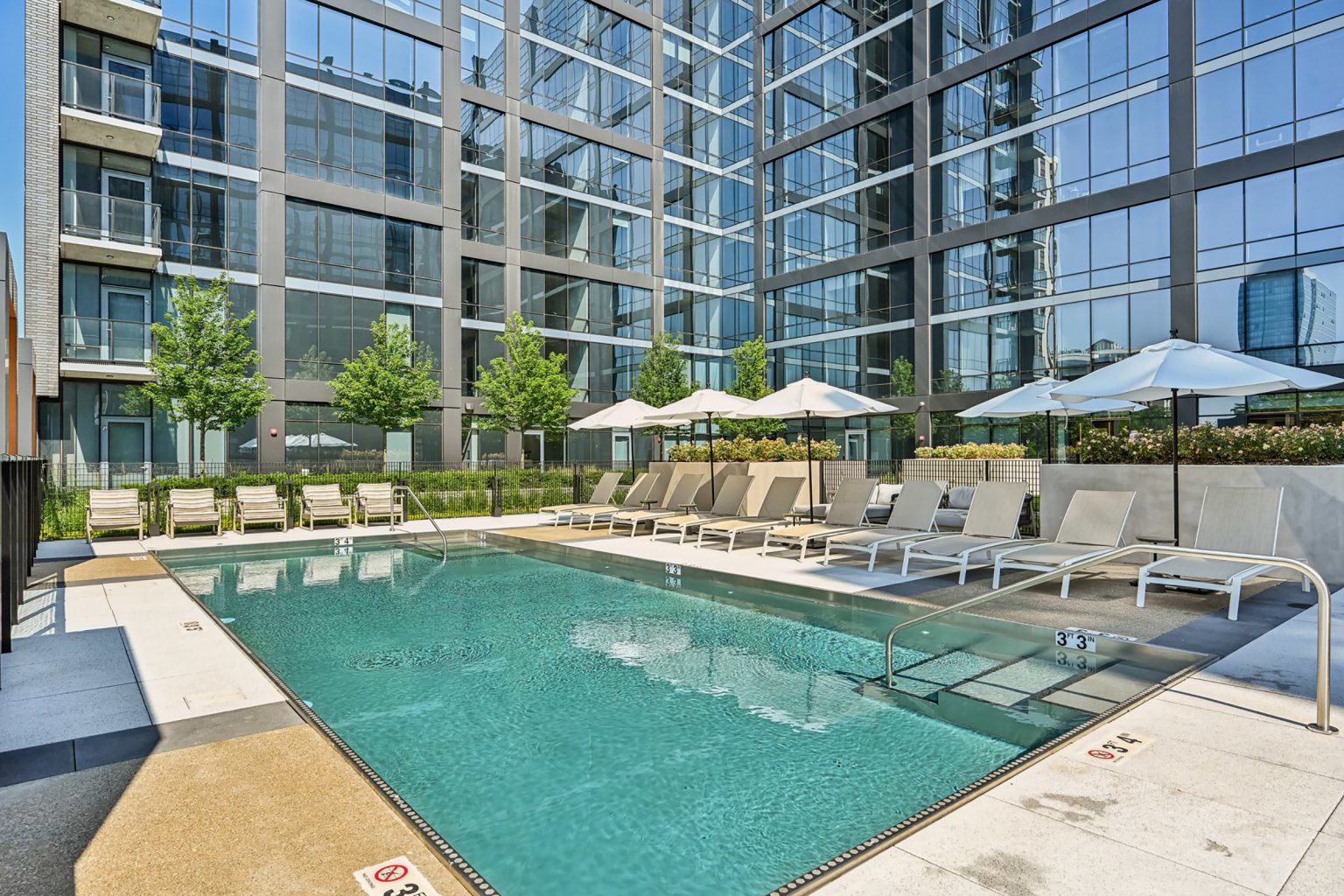 Solverre, Exterior Pool