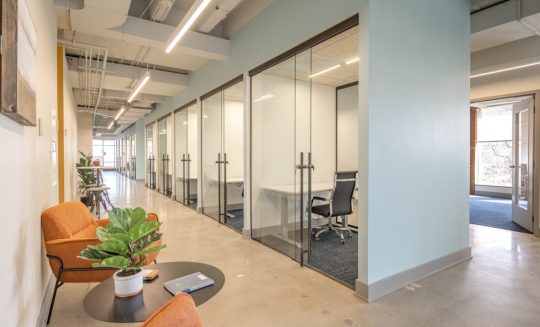 Workspace Office Design Trends in Multifamily Building Complexes