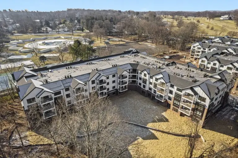 Parkside, Exterior