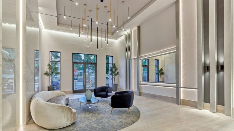 The Parker 118, Lobby