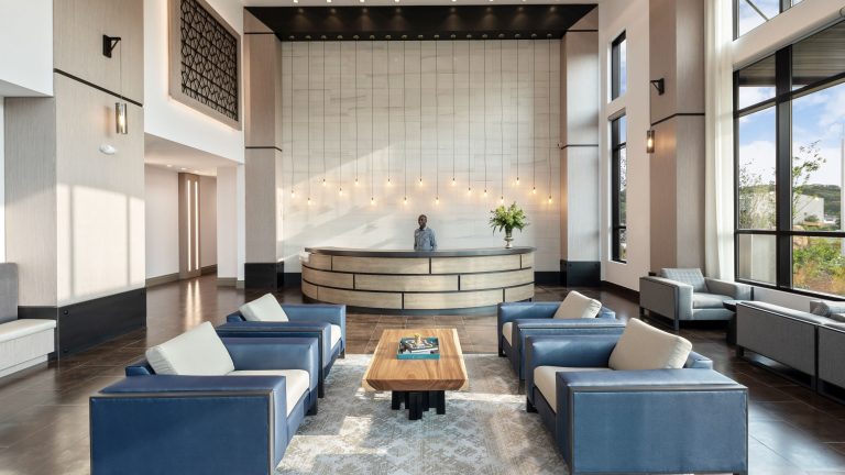 Garvies Point – Harbor Landing, Lobby