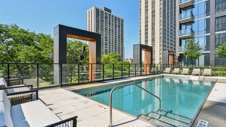 Solverre, Exterior Pool