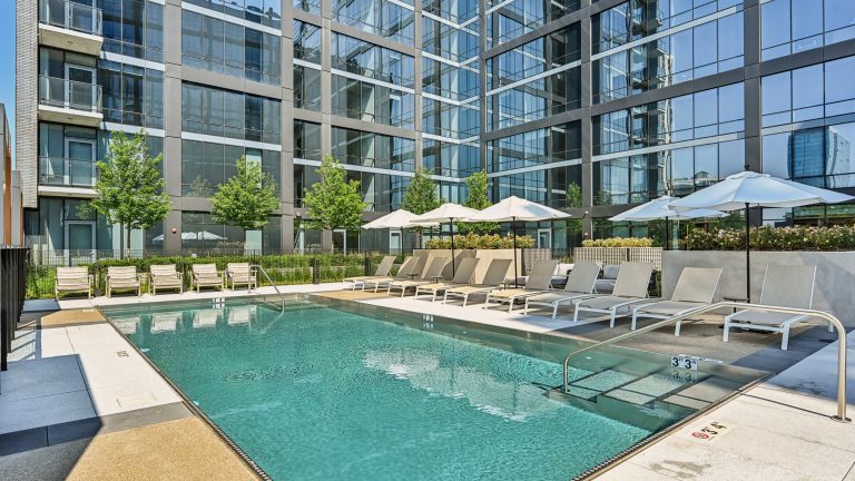 Solverre, Exterior Pool