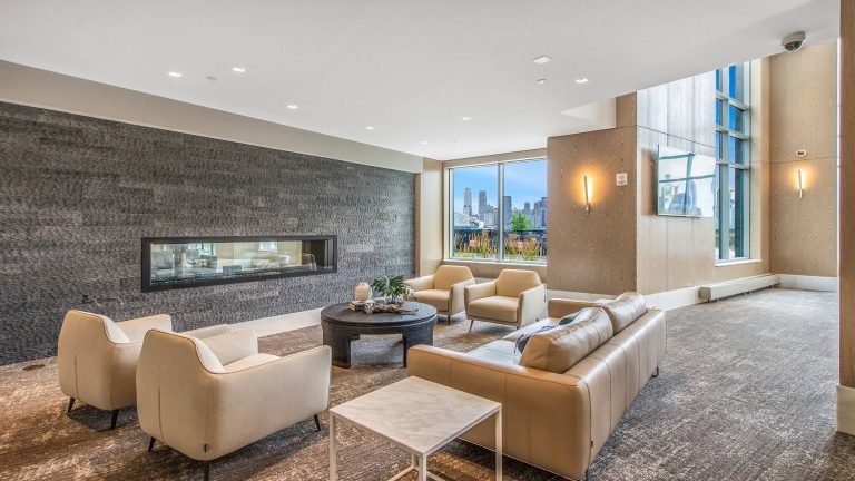PORT IMPERIAL – Nine on the Hudson, Lobby