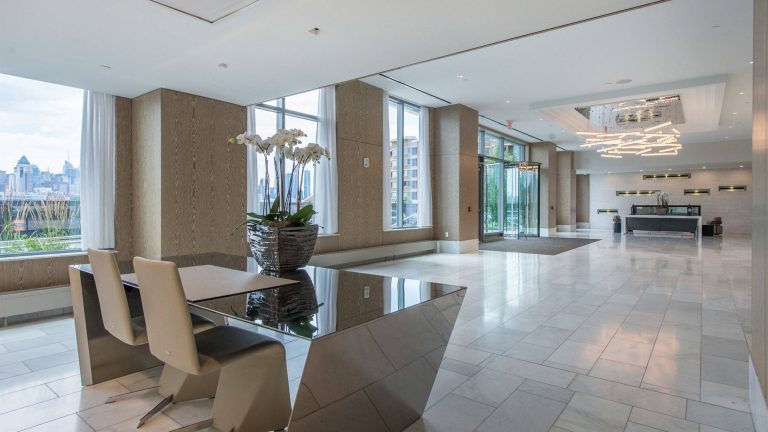 PORT IMPERIAL – Nine on the Hudson, Lobby