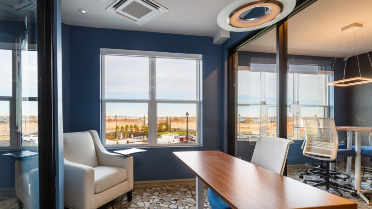 Station Bay, Office