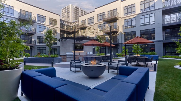 Vermella Broad Street, Exterior Courtyard